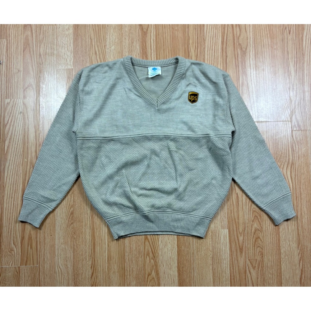 Clipper UPS Employee Uniform V-Neck Sweater Tan Knit Mens Large 17998-L